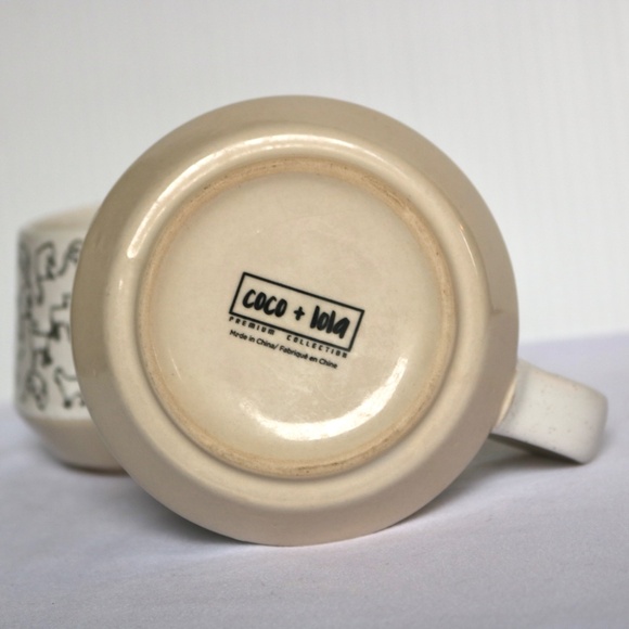 Set of 2 Coco & Lola Cat Coffee Tea Mugs Stoneware Cream Off White Cute - Picture 2 of 4